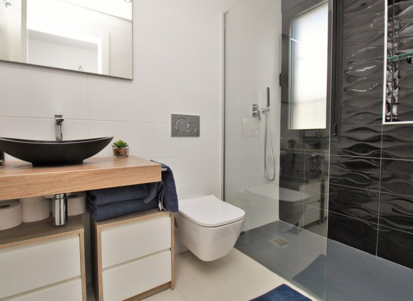 Reventa - Villa - Villamartín