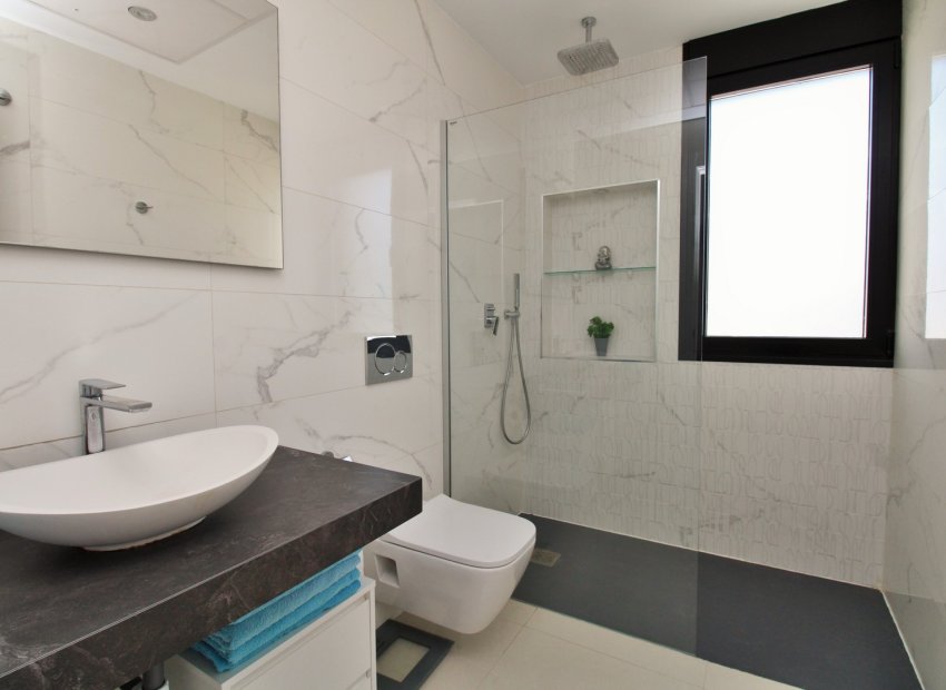 Reventa - Villa - Villamartín