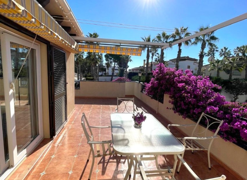 Reventa - Villa - Villamartin