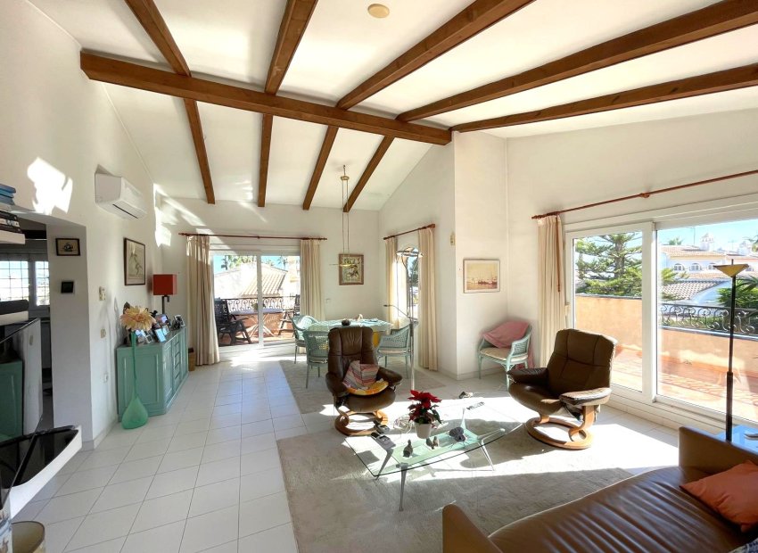 Reventa - Villa - Villamartin