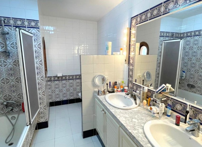 Reventa - Villa - Villamartin