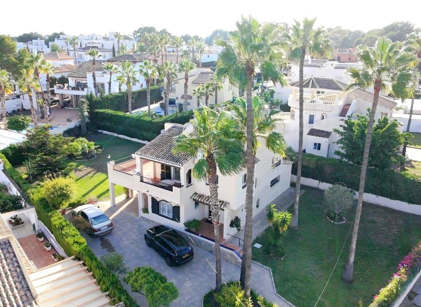 Reventa - Villa - Villamartin