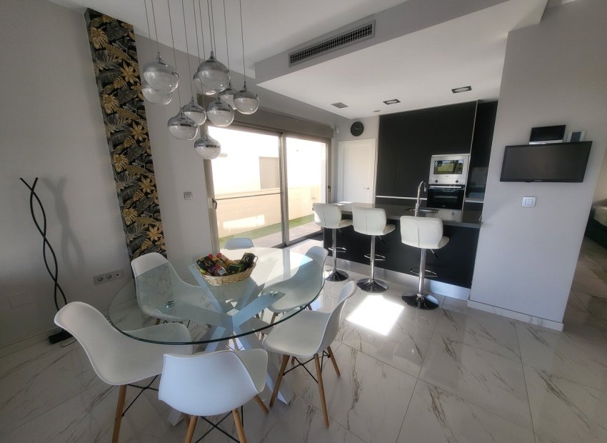 Reventa - Villa - Villamartín