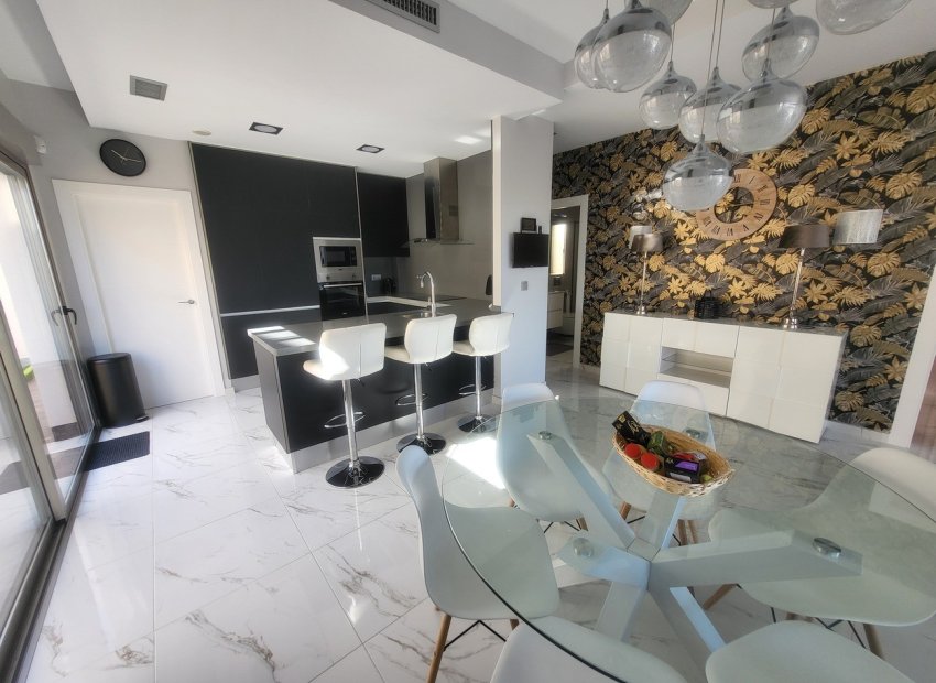 Reventa - Villa - Villamartín