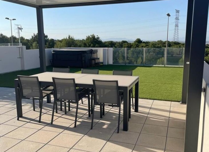 Reventa - Villa - Villamartín