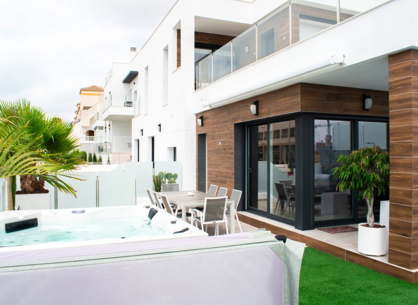 Reventa - Villa - Vistabella