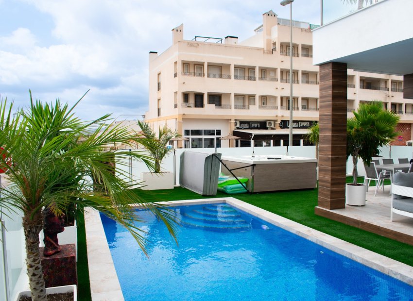 Reventa - Villa - Vistabella