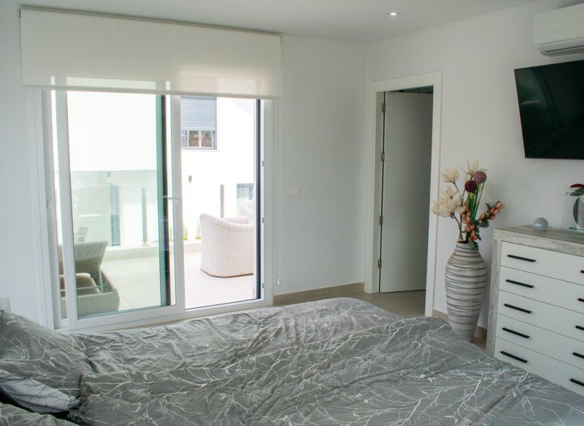 Reventa - Villa - Vistabella