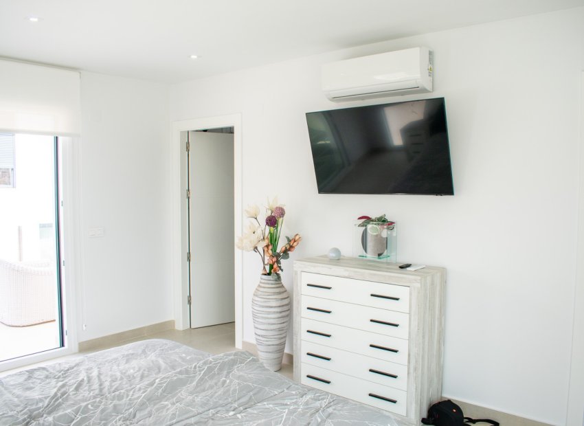 Reventa - Villa - Vistabella