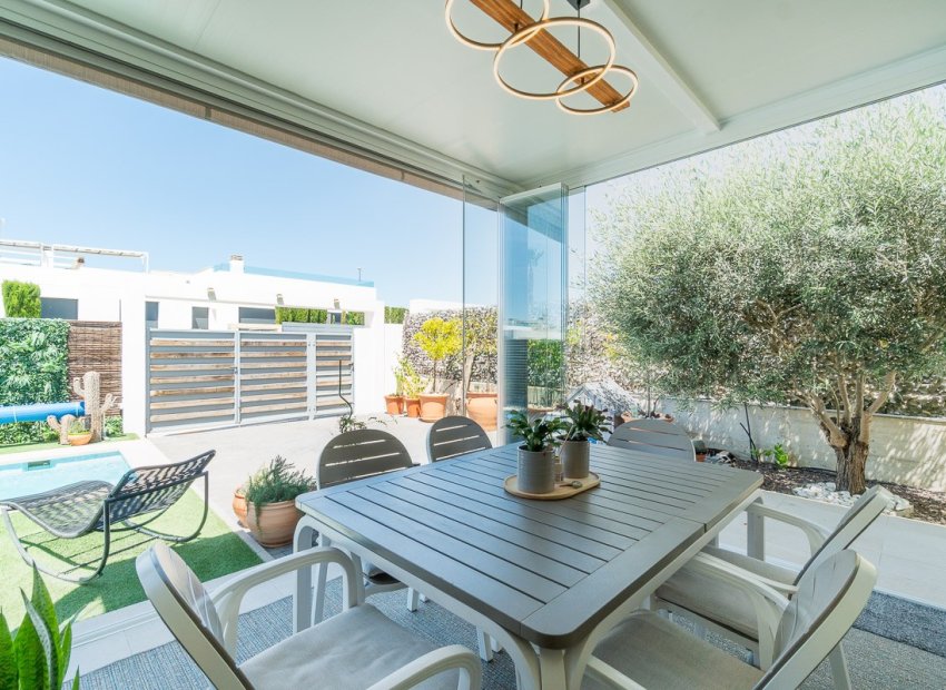 Reventa - Villa - Vistabella