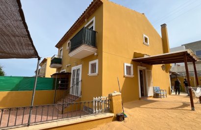Townhouse / Duplex / Corner - Herverkoop - La Nucía - Montebello