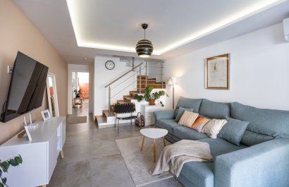 Townhouse / Duplex / Corner - Herverkoop - Torrevieia - Nueva Torrevieja