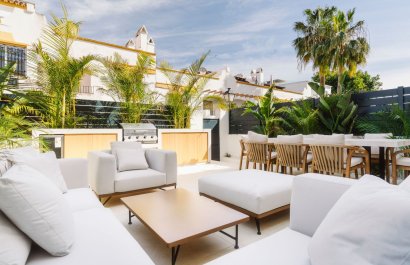 Townhouse / Duplex / Corner - Resale - Marbella - Golden Mile