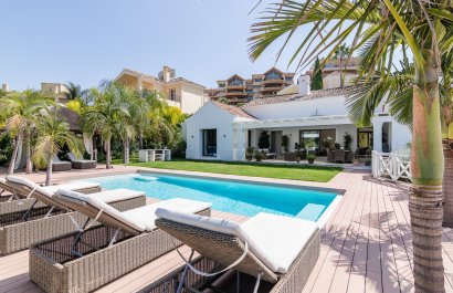 Villa - Herverkoop - Marbella - Nueva Andalucía