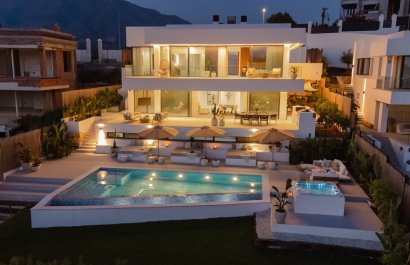 Villa - Herverkoop - Marbella - Nueva Andalucía