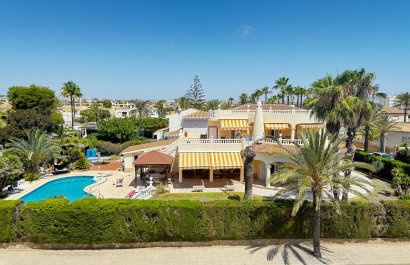 Villa - Herverkoop - Torrevieia - Punta Prima