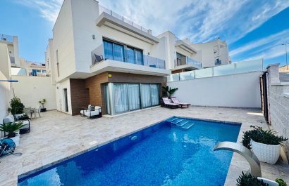 Villa - Resale - Orihuela Costa - Villamartín