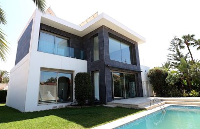 Villa - Resale - Torrevieia - Los Angeles