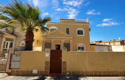 Villa - Resale - Torrevieia - Nueva Torrevieja