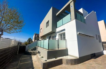 Villa - Resale - Torrevieia - Torrevieja