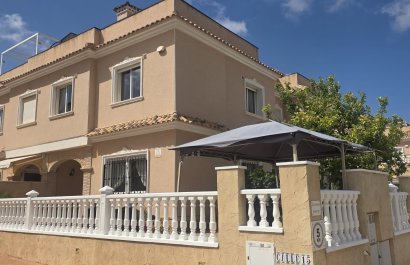 Villa - Reventa - Orihuela Costa - Los Dolses