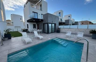 Villa - Reventa - Torrevieia - Los Balcones