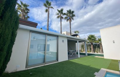 Resale - Villa - Benijofar