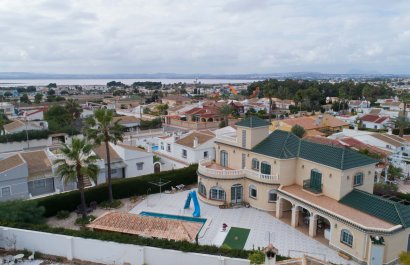 Resale - Villa - Torrevieia - El Chaparral