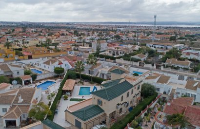 Resale - Villa - Torrevieia - El Chaparral