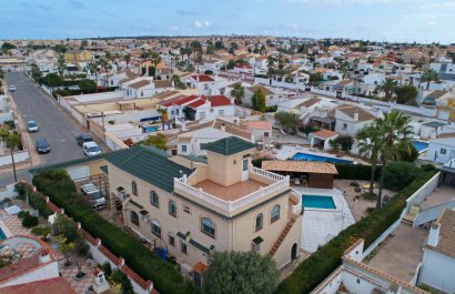 Resale - Villa - Torrevieia - El Chaparral