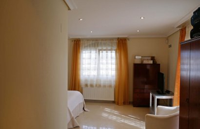 Resale - Villa - Torrevieia - El Chaparral