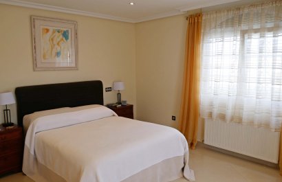 Resale - Villa - Torrevieia - El Chaparral