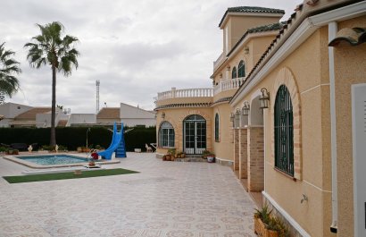 Resale - Villa - Torrevieia - El Chaparral