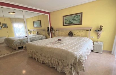 Resale - Villa - Torrevieia - Torrevieja