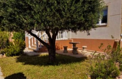 Resale - Villa - Torrevieia - Torrevieja