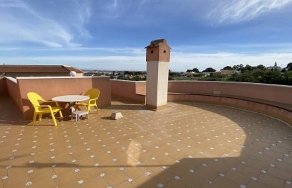 Resale - Villa - Torrevieia - Torrevieja