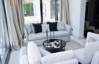 Resale - Villa - Marbella - Nueva Andalucía