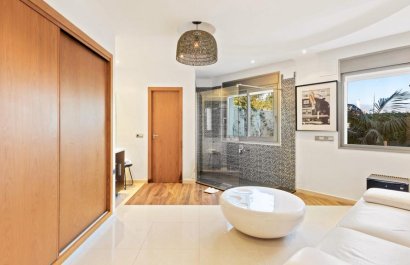 Resale - Commercial - Marbella - Nueva Andalucía