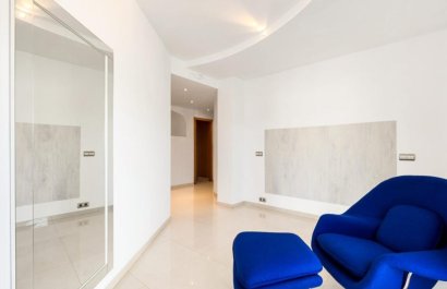 Resale - Commercial - Marbella - Nueva Andalucía