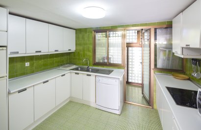 Resale - Apartment / flat - Marbella - Puerto Banús