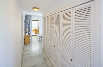 Resale - Apartment / flat - Marbella - Puerto Banús