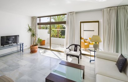 Resale - Apartment / flat - Marbella - Puerto Banús