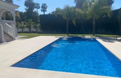 Resale - Villa - Marbella - Nueva Andalucía