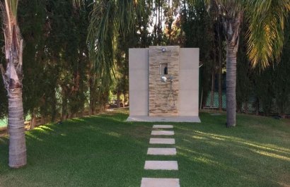 Resale - Villa - Marbella - Nueva Andalucía