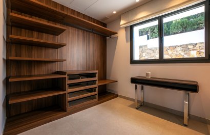 Resale - Villa - Marbella - Nueva Andalucía