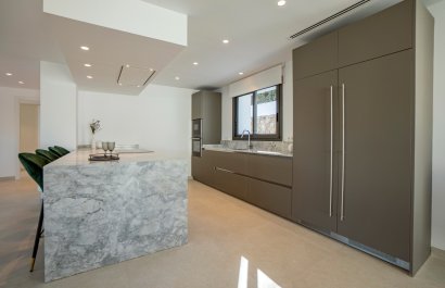 Resale - Villa - Marbella - Nueva Andalucía