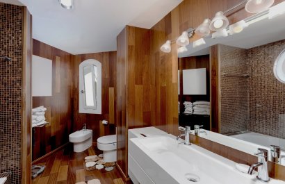 Resale - Apartment / flat - Marbella - Nueva Andalucía