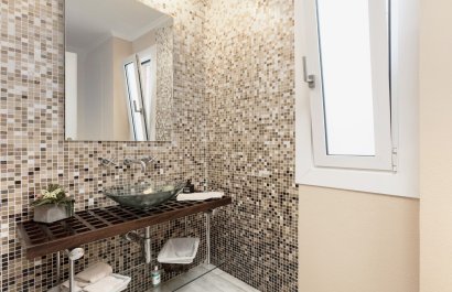 Resale - Apartment / flat - Marbella - Nueva Andalucía