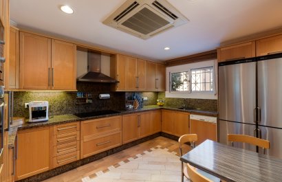 Resale - Apartment / flat - Marbella - Nueva Andalucía