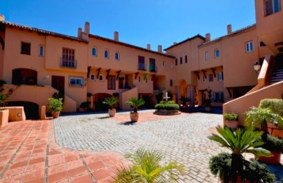 Resale - Apartment / flat - Marbella - Nueva Andalucía